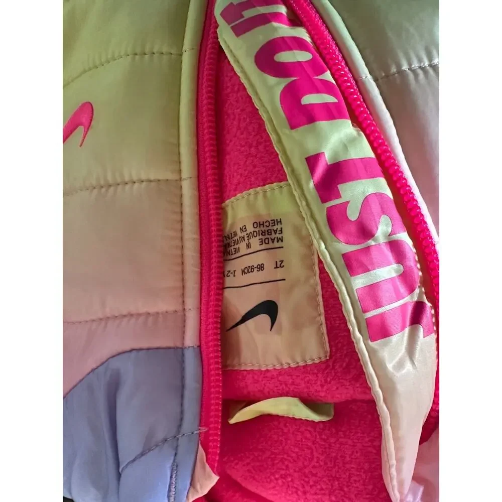 NWT Nike Rainbow Ombre Essential Hooded Winter Puffer Jacket 26G461-W6U Girls 2T - Picture 7 of 9